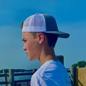 Meet your Posher, Carter